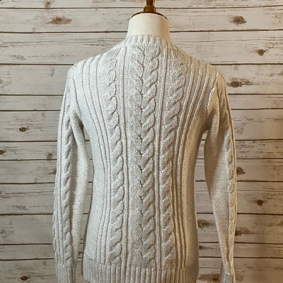 Abercrombie & Fitch cream classic preppy beaded cable knit sweater - Picture 5 of 6